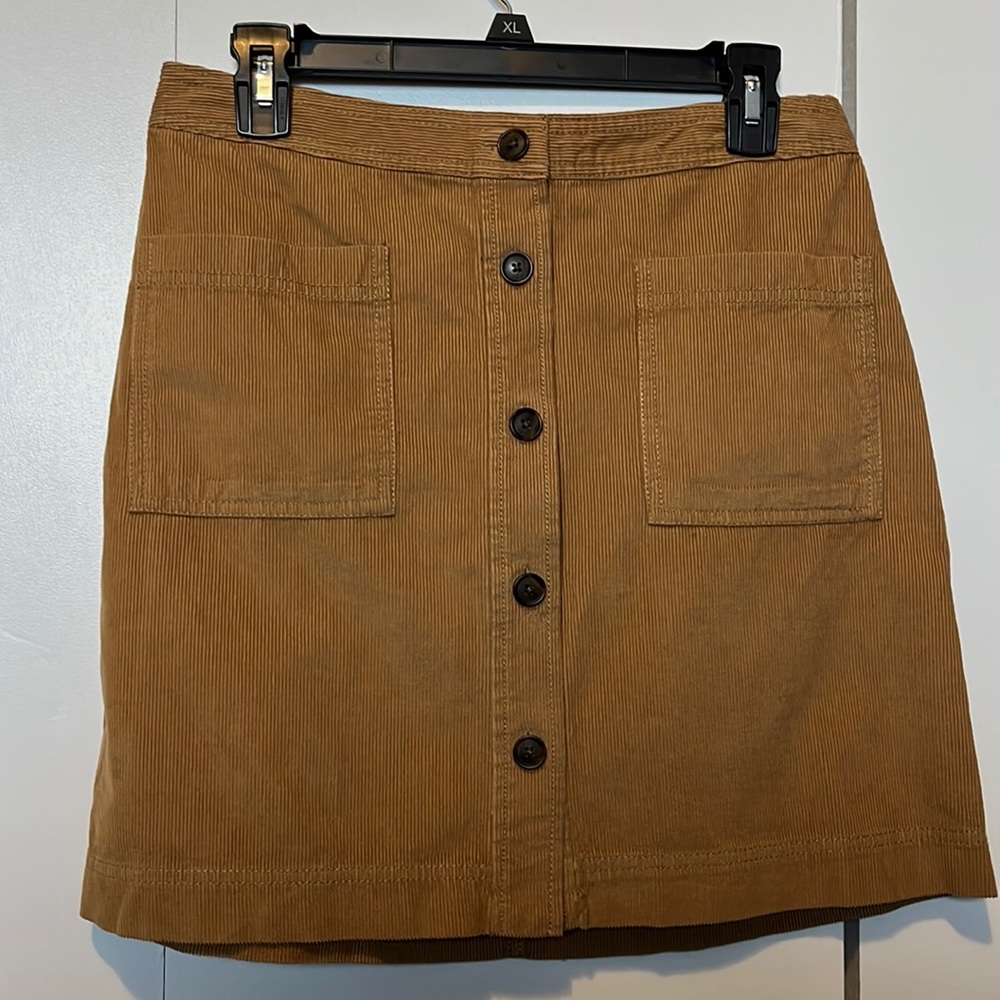 GAP Corduroy Mini Skirt - Size Small - Caramel/camel/tan color